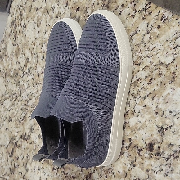 Madden NYC Slip on casual Sneakers Loafer womens 11M Gray - Picture 2 of 6